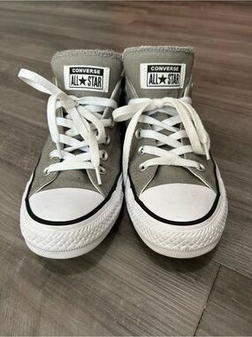 Converse Low Top Sneakers - Olive Green & White